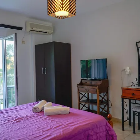 Pacifae Bed & Breakfast